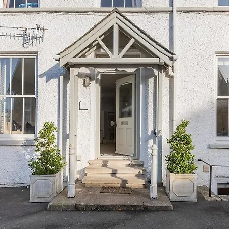 Partridge, Cosy In Daire