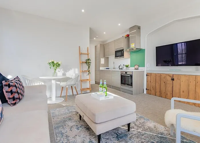 Partridge, Cosy In *